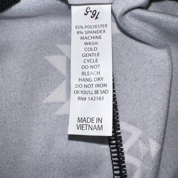 LuLaroe Disney Mickey Tall/Curvy(plus) black/white print legging - Picture 4 of 7